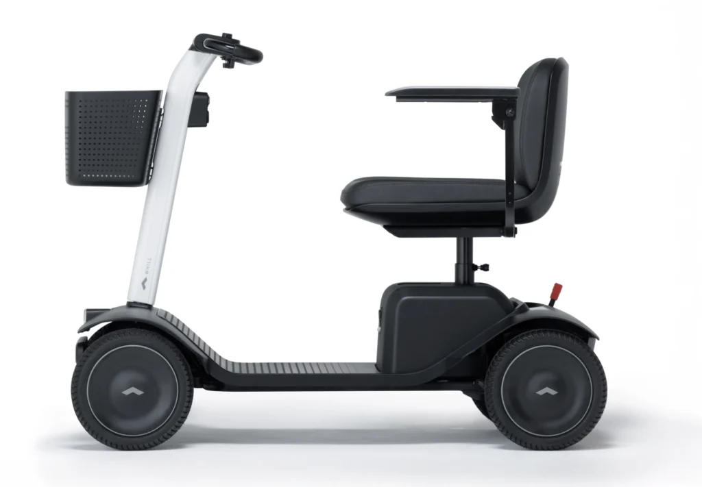 肘掛け付き電動車椅子の側面図