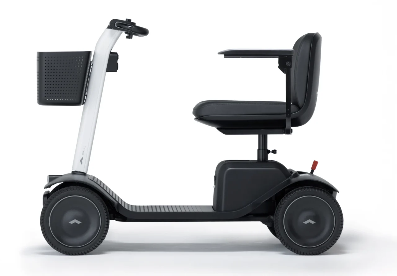 電動車椅子の横からの写真