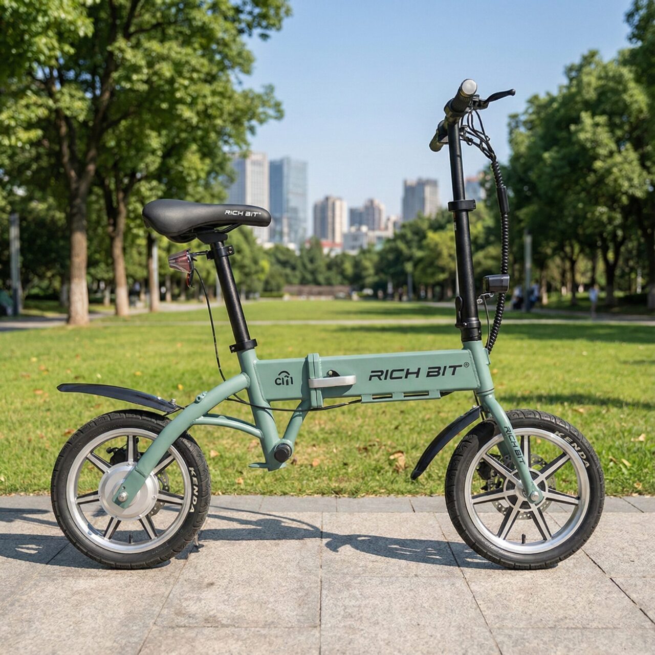 緑色の折りたたみ電動自転車